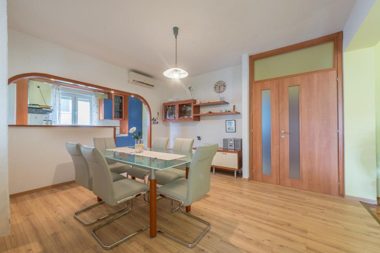 Apartments Villa Odesa With Shared Pool ซาดาร์ ภายนอก รูปภาพ