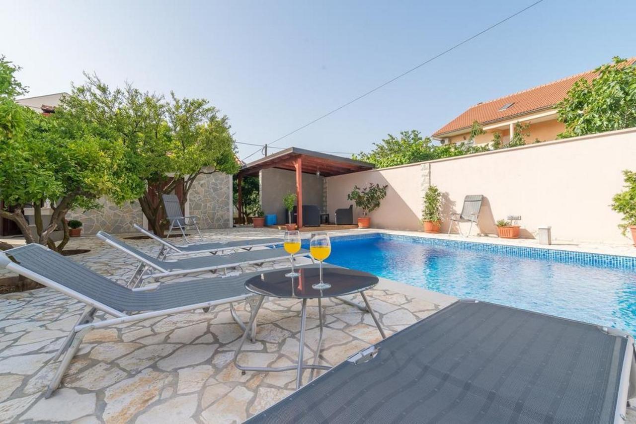 Apartments Villa Odesa With Shared Pool ซาดาร์ ภายนอก รูปภาพ
