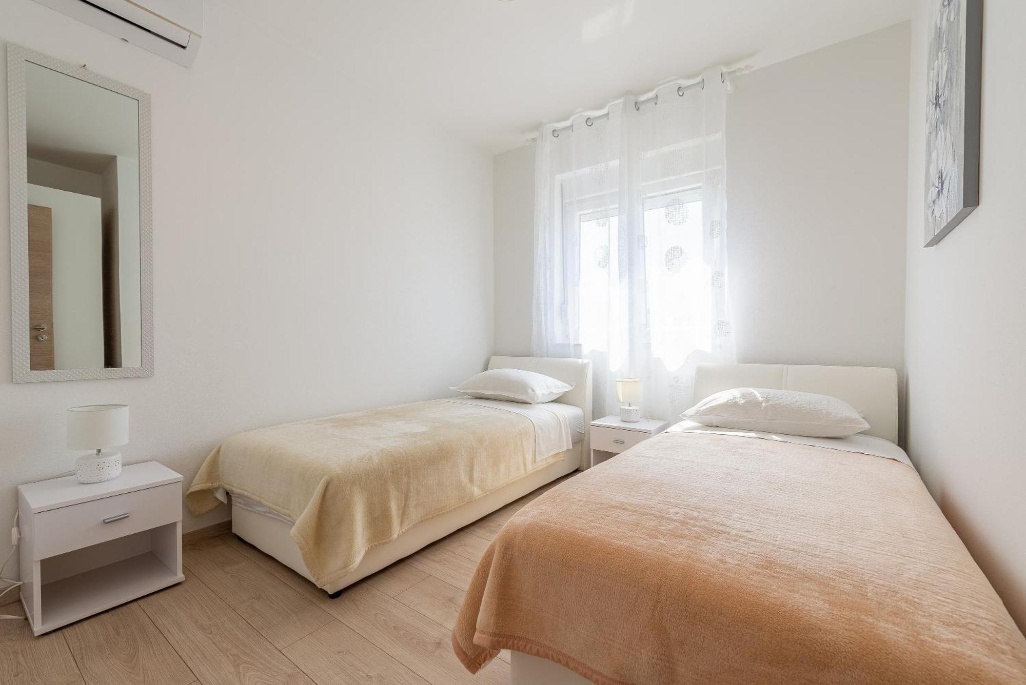 Apartments Villa Odesa With Shared Pool ซาดาร์ ภายนอก รูปภาพ