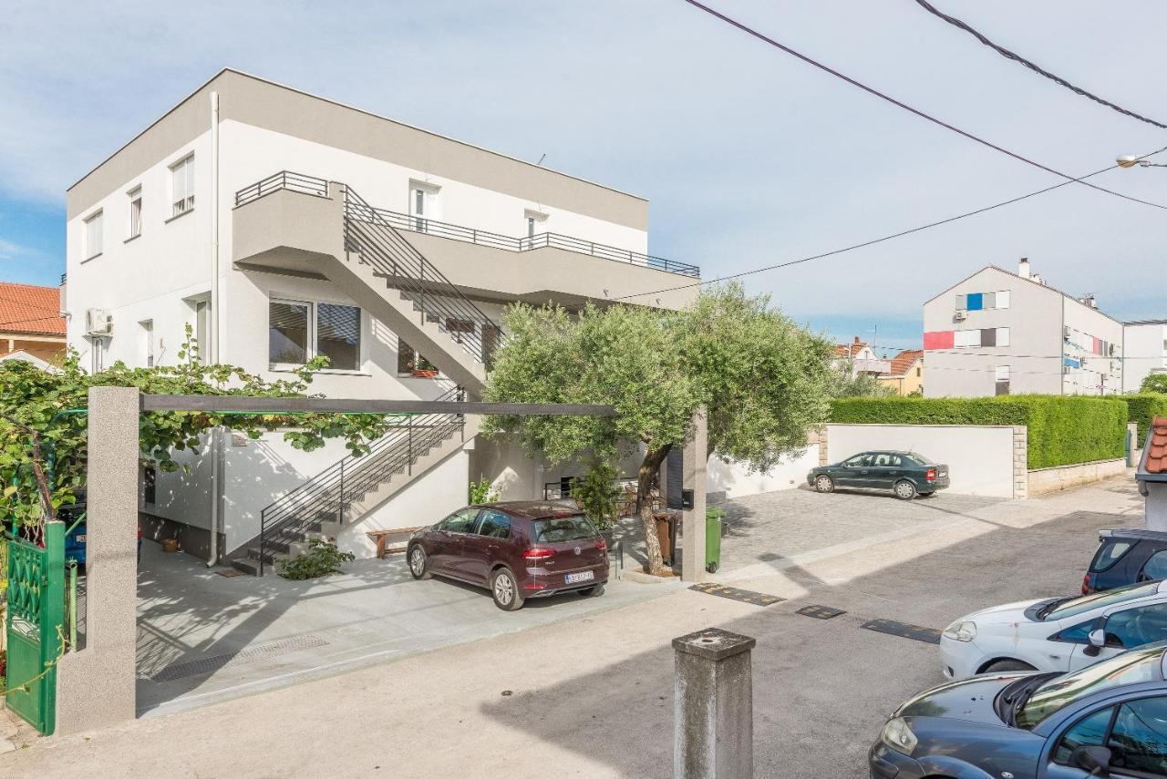 Apartments Villa Odesa With Shared Pool ซาดาร์ ภายนอก รูปภาพ