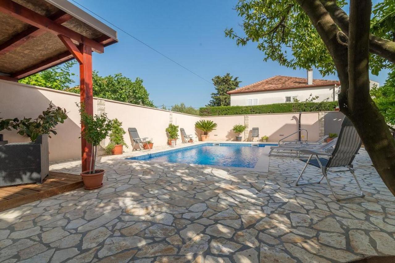 Apartments Villa Odesa With Shared Pool ซาดาร์ ภายนอก รูปภาพ