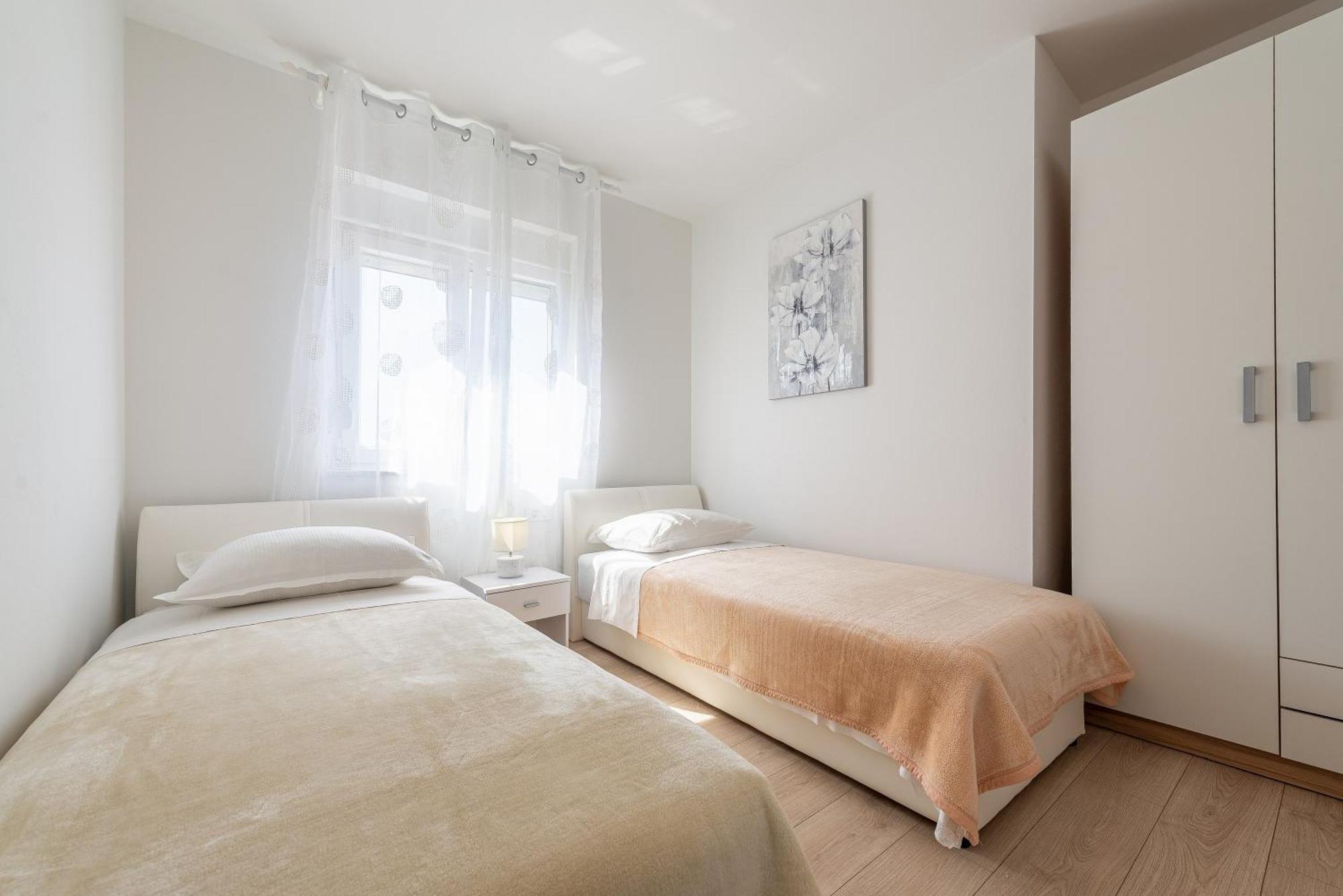 Apartments Villa Odesa With Shared Pool ซาดาร์ ห้อง รูปภาพ