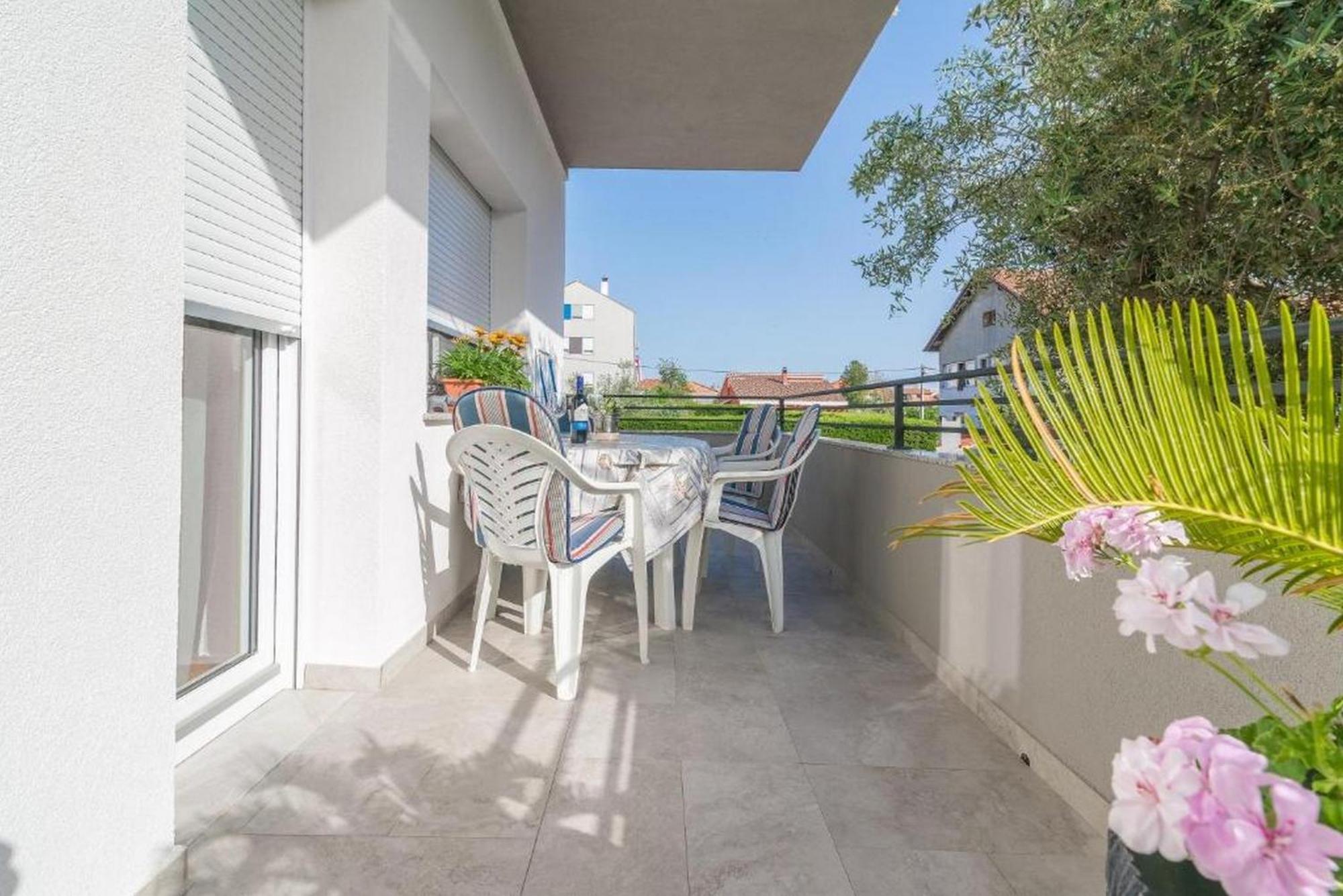 Apartments Villa Odesa With Shared Pool ซาดาร์ ห้อง รูปภาพ