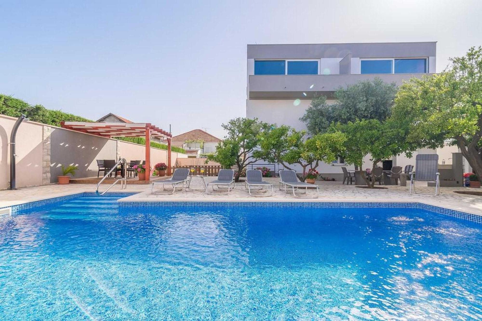Apartments Villa Odesa With Shared Pool ซาดาร์ ห้อง รูปภาพ