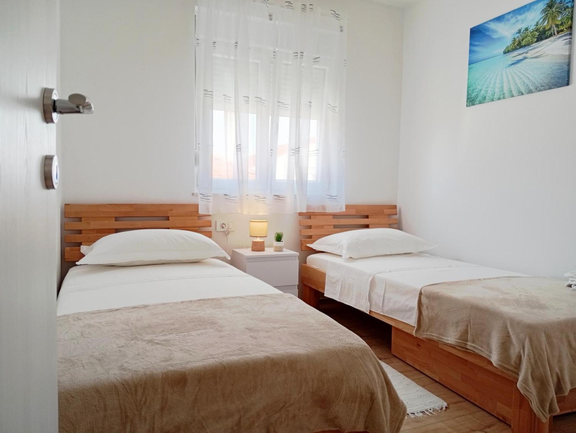 Apartments Villa Odesa With Shared Pool ซาดาร์ ภายนอก รูปภาพ