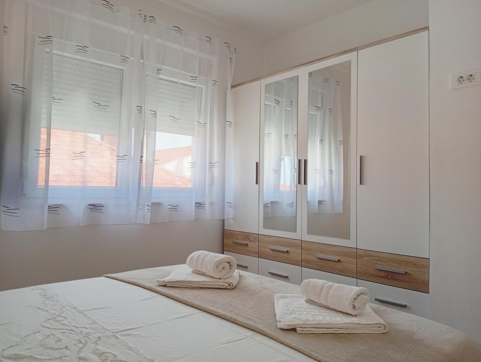 Apartments Villa Odesa With Shared Pool ซาดาร์ ภายนอก รูปภาพ