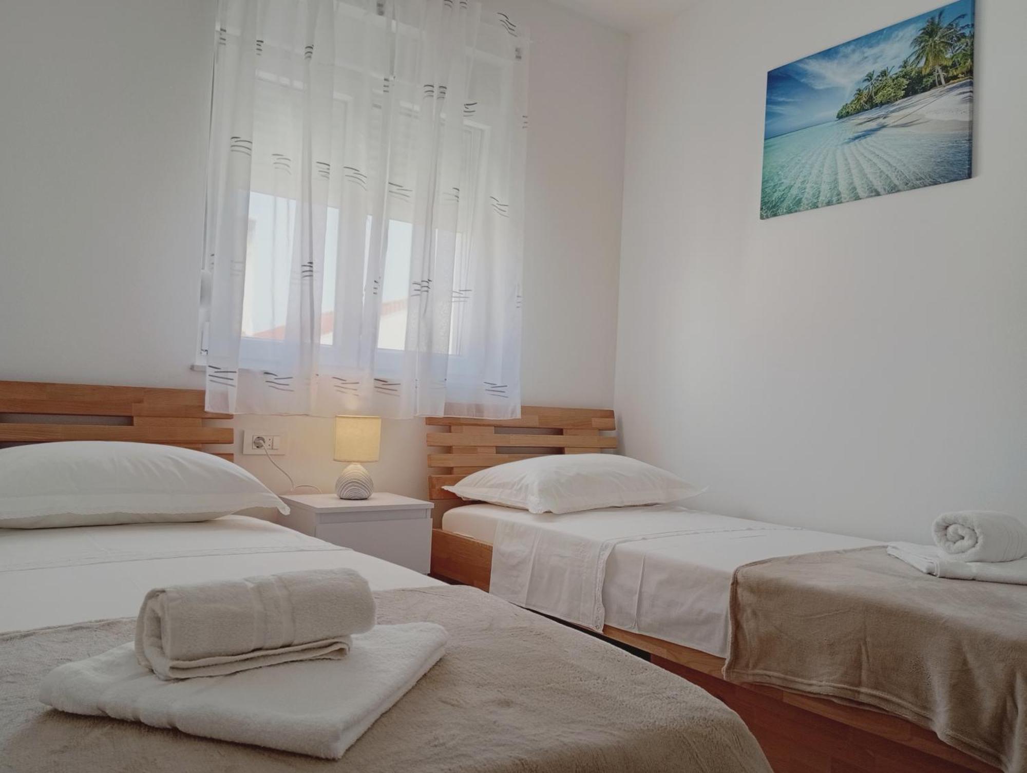 Apartments Villa Odesa With Shared Pool ซาดาร์ ห้อง รูปภาพ